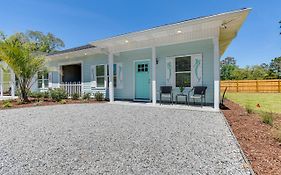 Charming Ocean Isle Beach Home About 1 Mi To Beach!